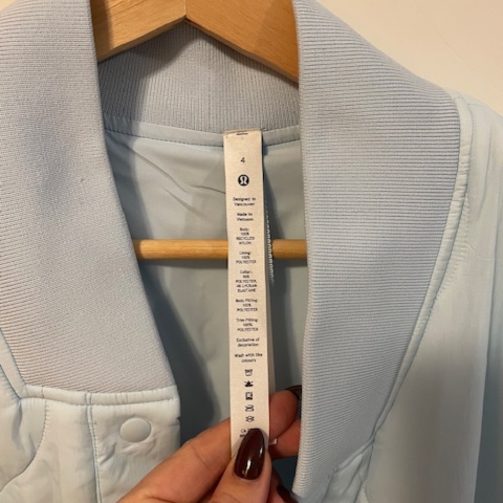 LULULEMON. QUILTED LIGHT INSULATED JACKET. BNWT - POWDER BLUE - Picture 6 of 7